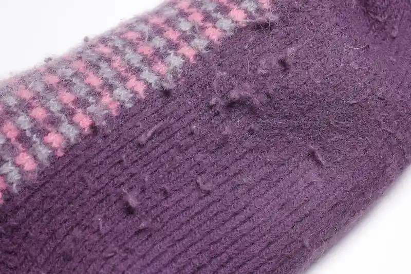 靴下にできた毛玉