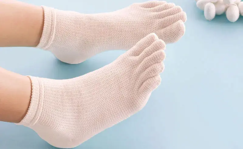 シルク5本指靴下（メッシュ）